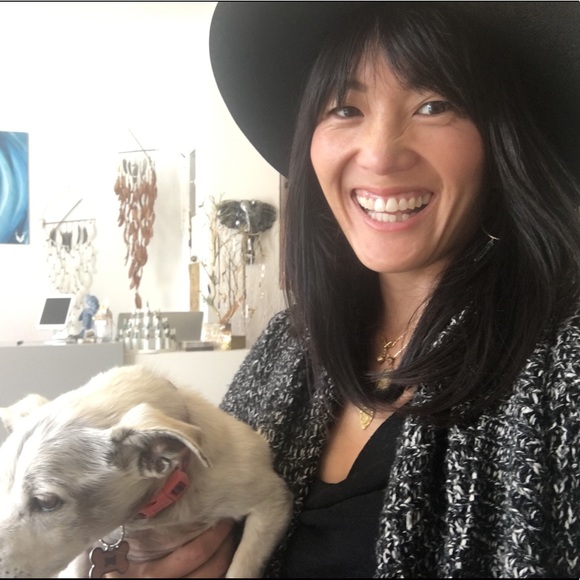 Meet your Posher, Pam - Picture 1 of 1